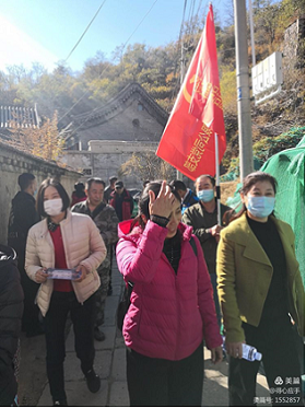 追寻红色记忆 缅怀革命先烈――北京路路通保洁服务有限公司党支部举办主题党日活动(图9) 追寻红色记忆 缅怀革命先烈――北京路路通保洁服务有限公司党支部举办主题党日活动(图9)